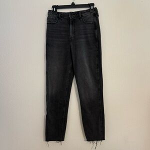 Hollister Ultra High-Rise Mom Jean
